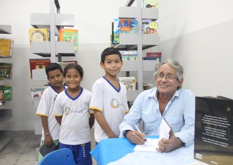 Escola faz evento voltado à família com participação de Aldísio Filgueiras